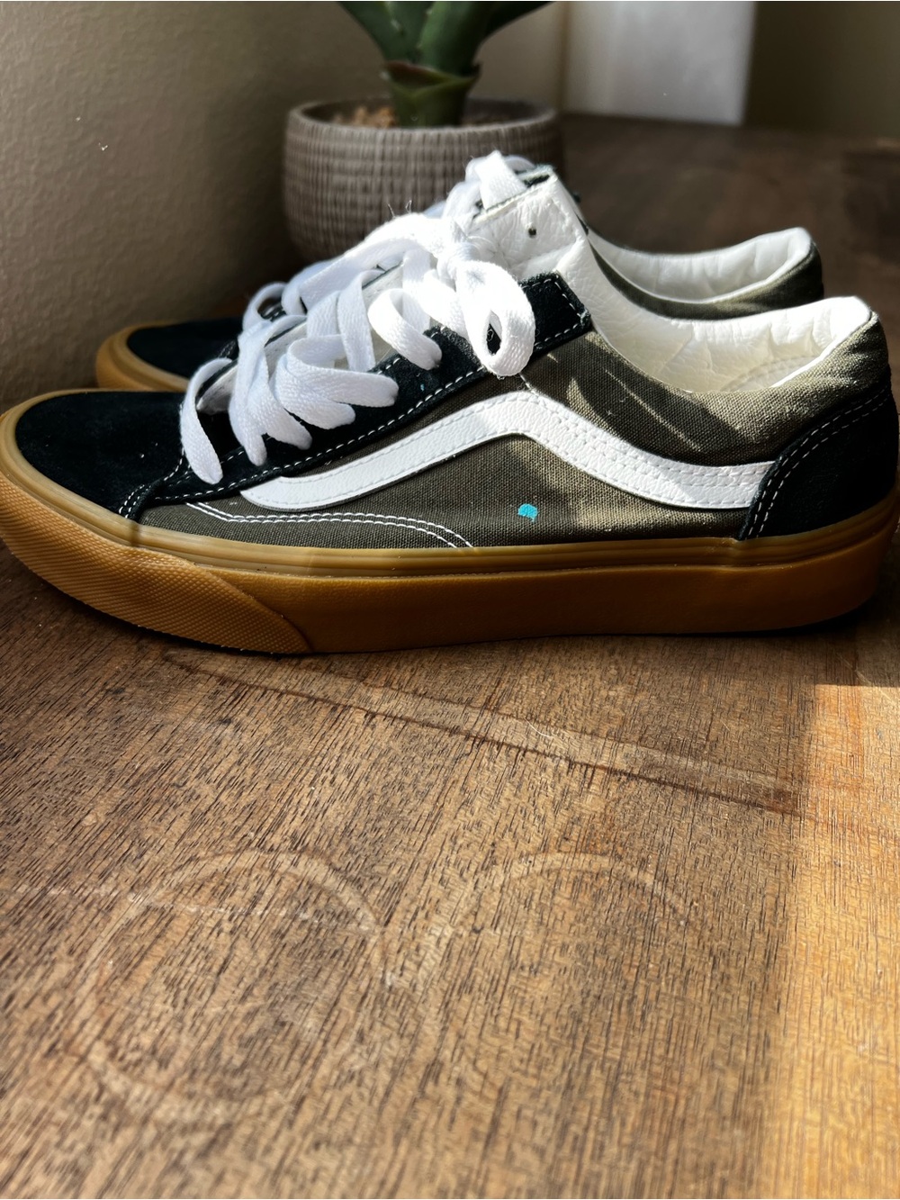 Van’s Old Skool Shoe - Picture 3 of 9